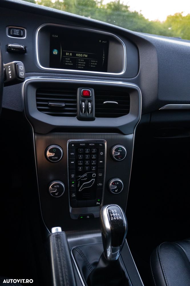 Volvo V40 D4 Summum - 6
