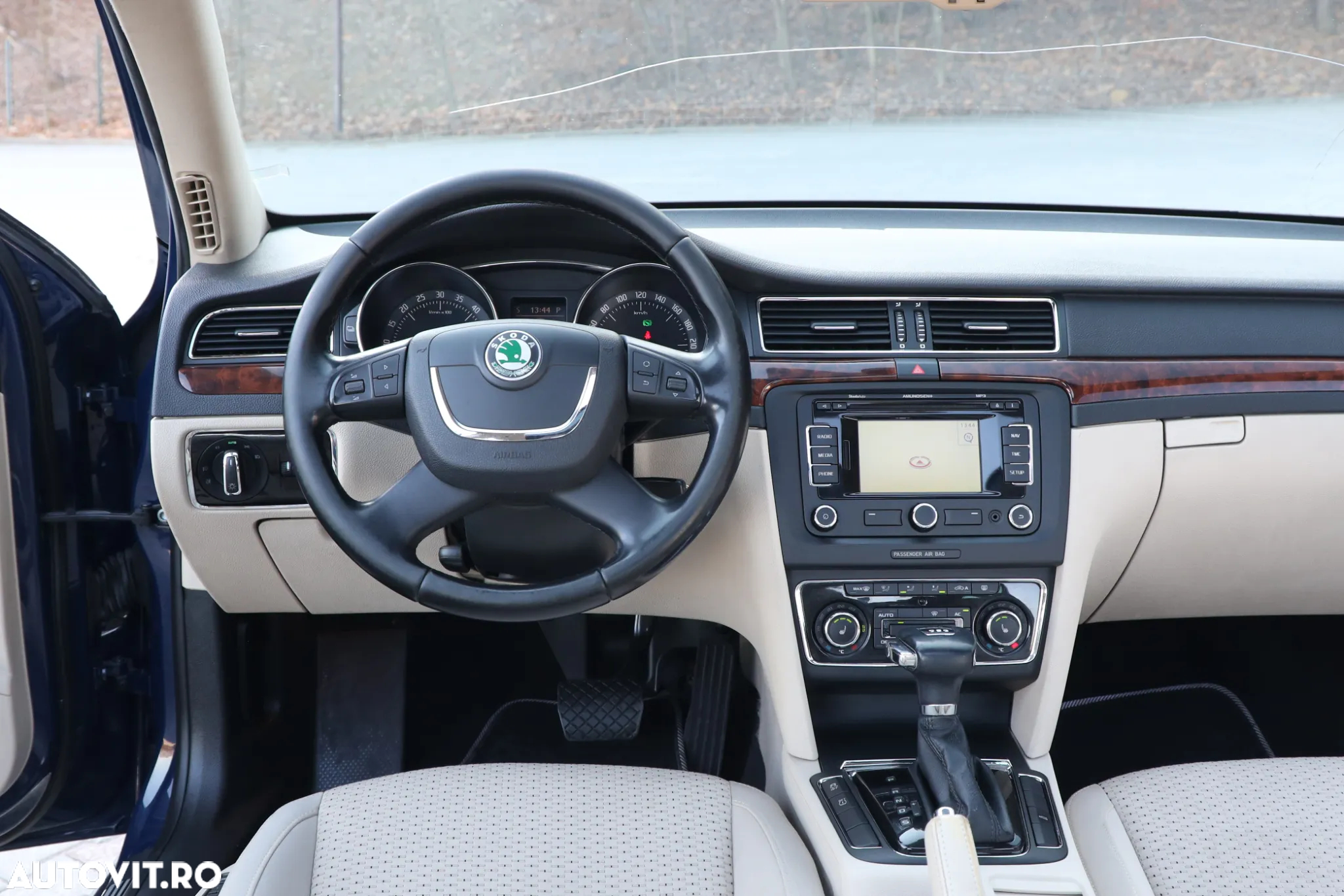 Skoda Superb 2.0 TDI Elegance DSG - 20