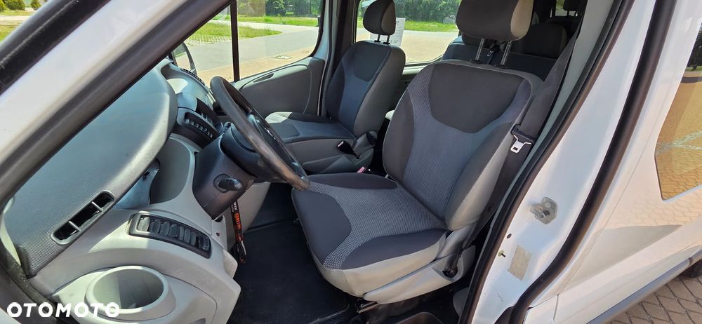 Opel Vivaro L2H1 2.9t - 14