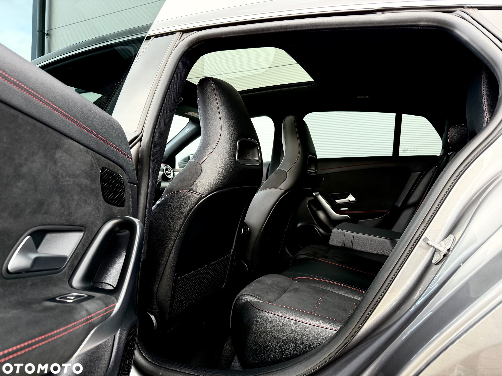 Mercedes-Benz CLA 200 d Shooting Brake 8G-DCT AMG Line Advanced Plus - 24