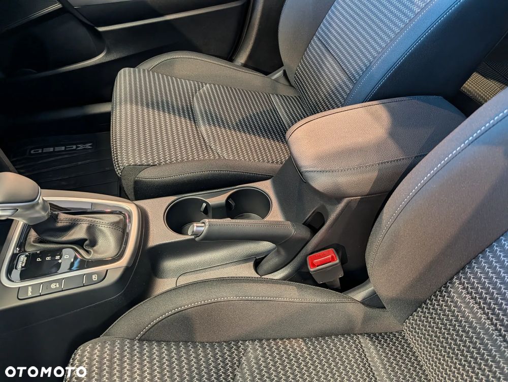 Kia XCeed 1.6 T-GDI M DCT - 16