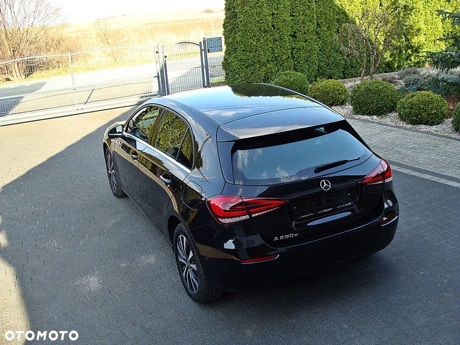 Mercedes-Benz Klasa A 250 e 8G-DCT Progressive Advanced - 29