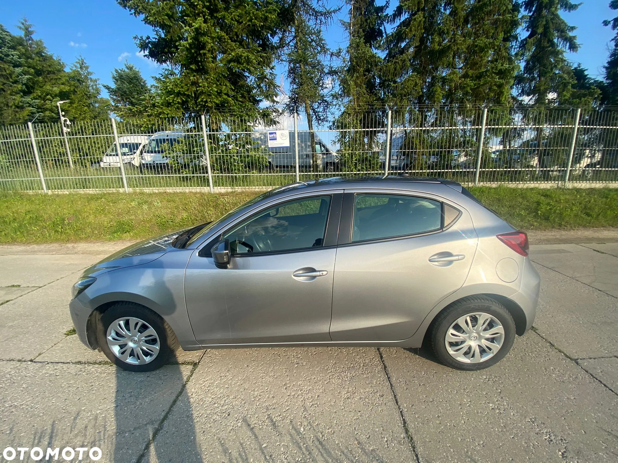 Mazda 2 - 4