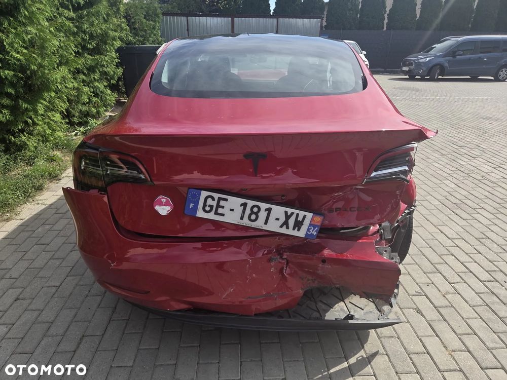 Tesla Model 3 - 9