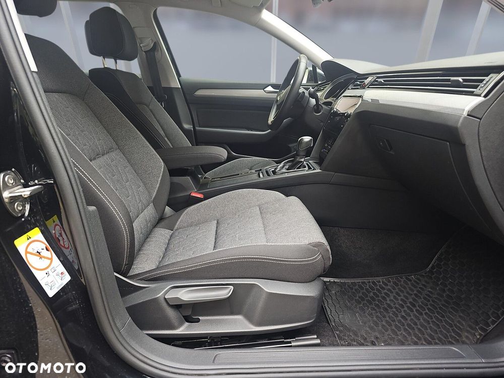 Volkswagen Passat Variant 1.5 TSI EVO Business DSG - 11