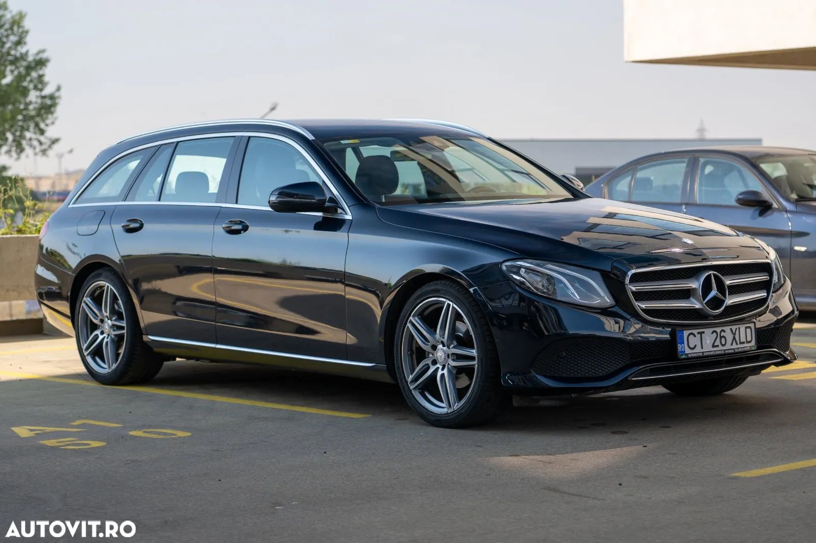 Mercedes-Benz E 220 d T 9G-TRONIC Avantgarde - 1