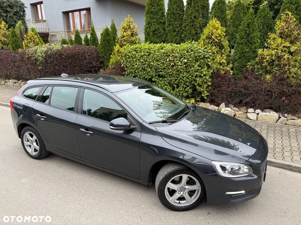 Volvo V60 D2 Momentum - 14