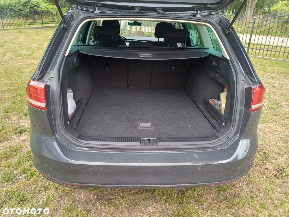 Volkswagen Passat 2.0 TDI SCR DSG Comfortline - 12