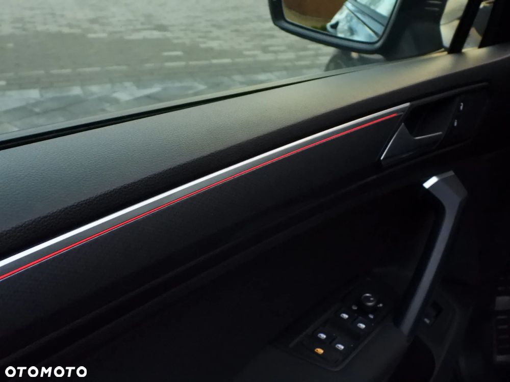 Volkswagen Tiguan - 34