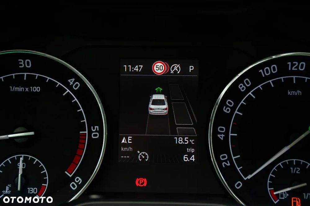 Skoda Superb 2.0 TDI Ambition DSG - 19