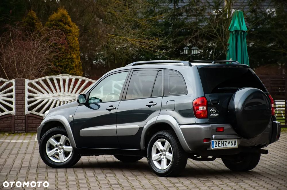 Toyota RAV4 - 13