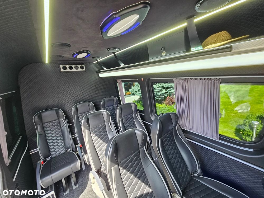 Mercedes-Benz Sprinter - 20