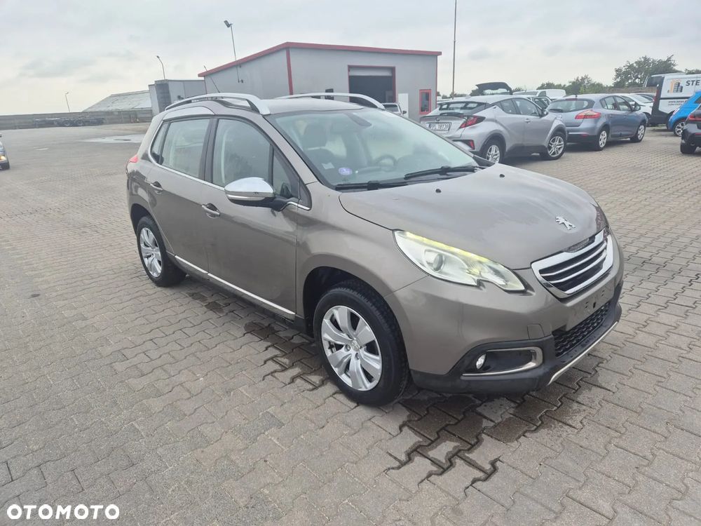 Peugeot 2008 PureTech 82 Allure - 2
