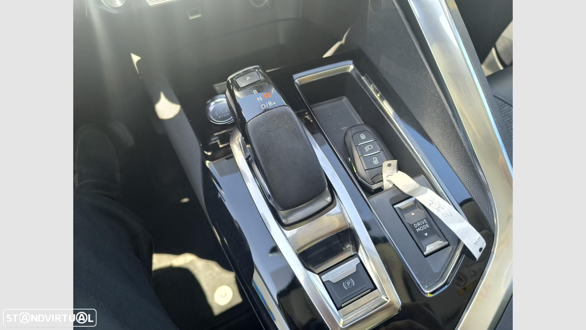 Peugeot 3008 1.6 Hybrid Allure e-EAT8 - 11