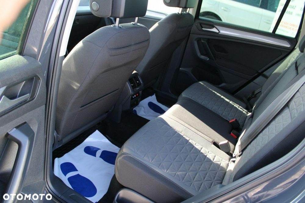 Volkswagen Tiguan - 27