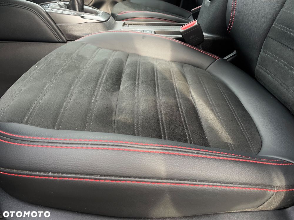 Ford Kuga 1.5 EcoBoost FWD Titanium X - 39