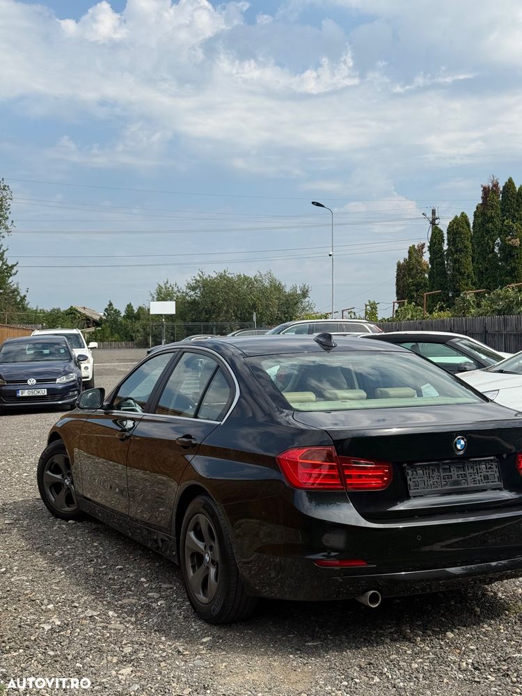 BMW Seria 3 320d Efficient Dynamic Edition Aut. Luxury Line - 14