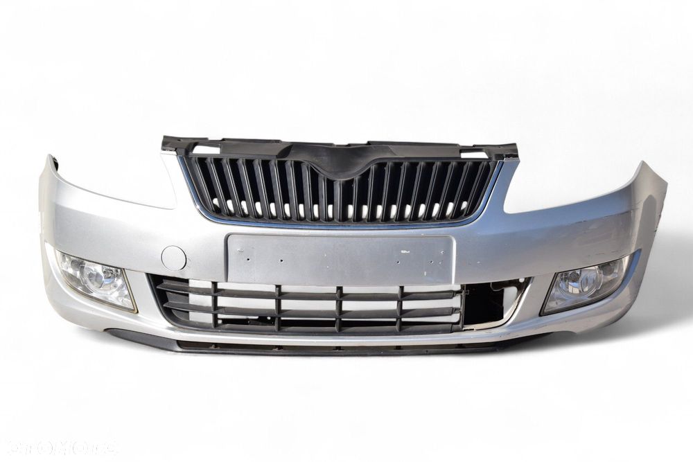 Zderzak Przód SKODA FABIA II Lift Kod lakieru: LA7W - 1