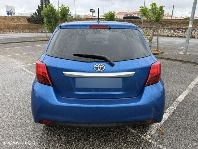 Toyota Yaris 1.5 HSD Comfort +P.Style+Navi - 8