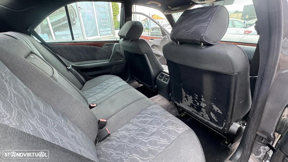 Mercedes-Benz E 220 CDI Classic - 17