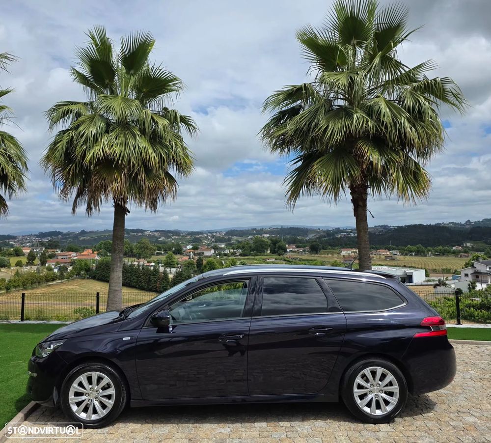 Peugeot 308 SW 1.2 PureTech Style J17 - 17