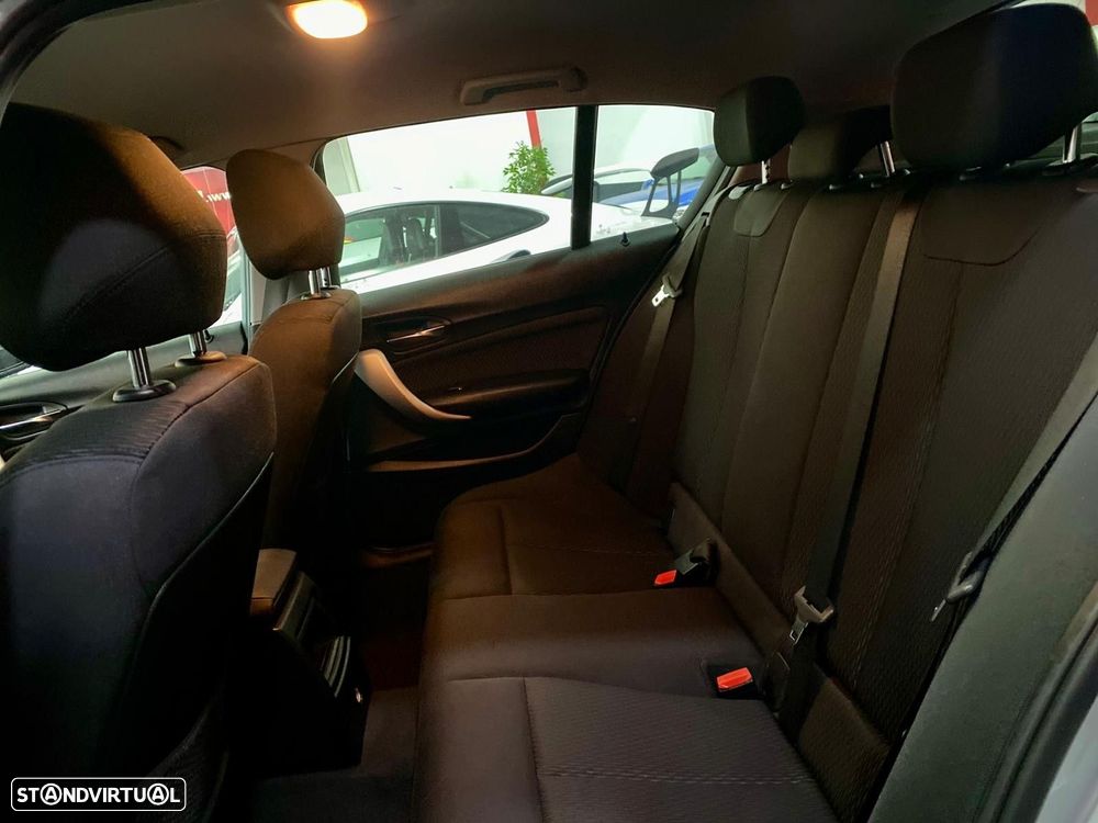 BMW 116 d Sport Line - 27