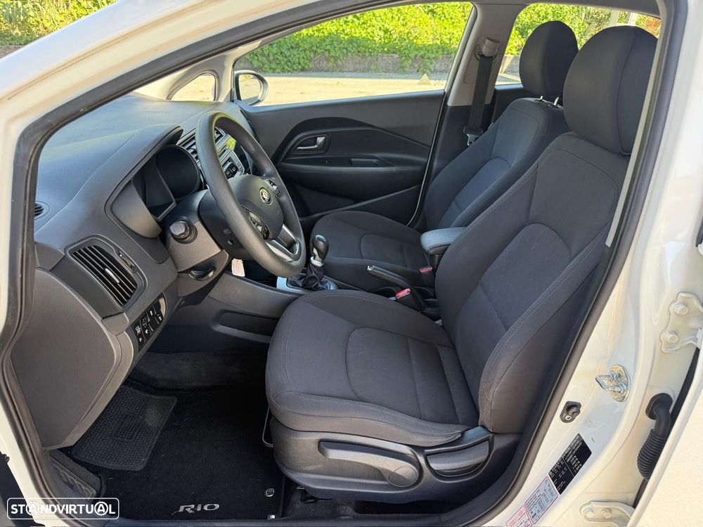 Kia Rio 1.1 CRDi - 8