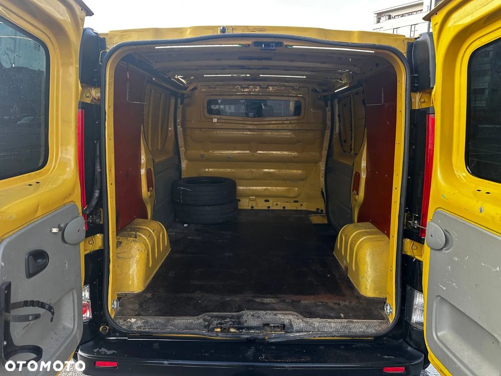 Renault Trafic - 12