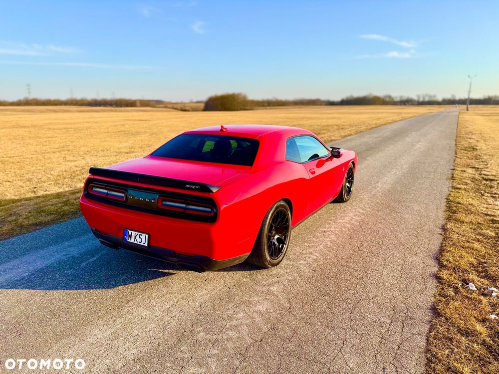 Dodge Challenger - 14