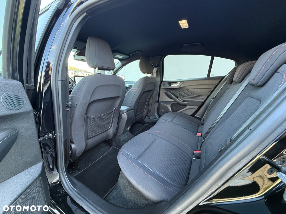 Ford Focus 1.0 EcoBoost ST-Line - 19