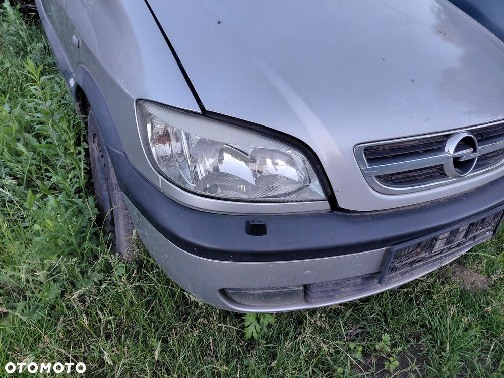 części OPEL ZAFIRA A 1.8 16V 2004r LAMPY PRZÓD Z157 - 1