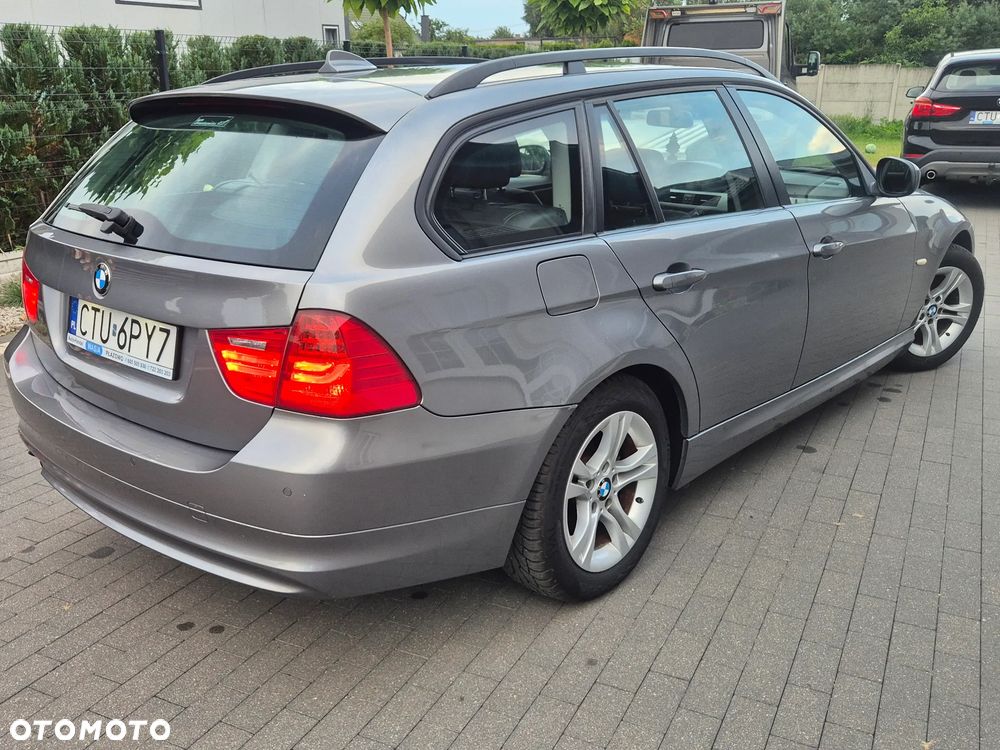 BMW Seria 3 318d DPF Edition Exclusive - 4