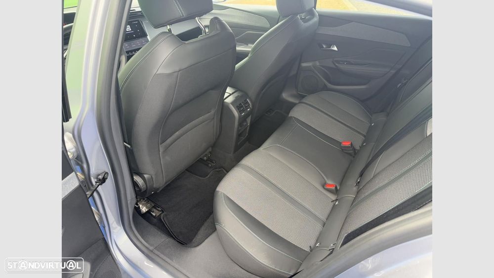 Peugeot 308 1.2 PureTech Allure - 11