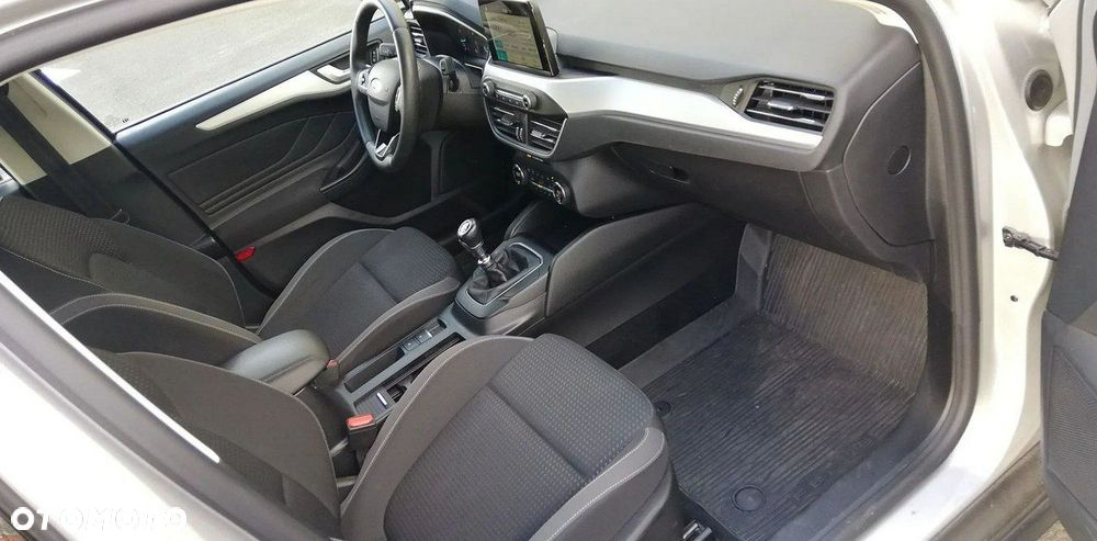 Ford Focus SW 1.0 EcoBoost Trend Edition - 27