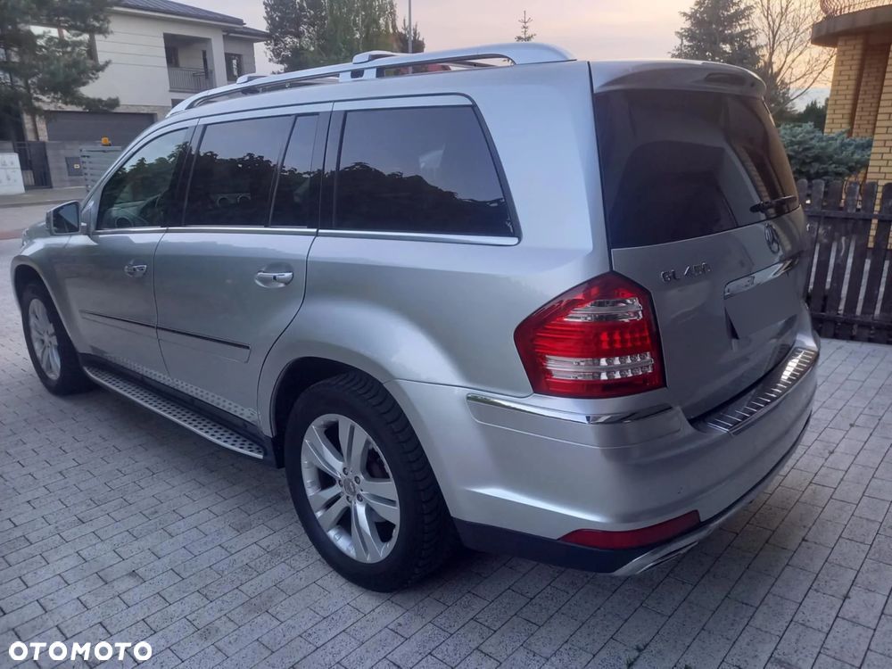 Mercedes-Benz GL 450 4Matic 7G-TRONIC - 11