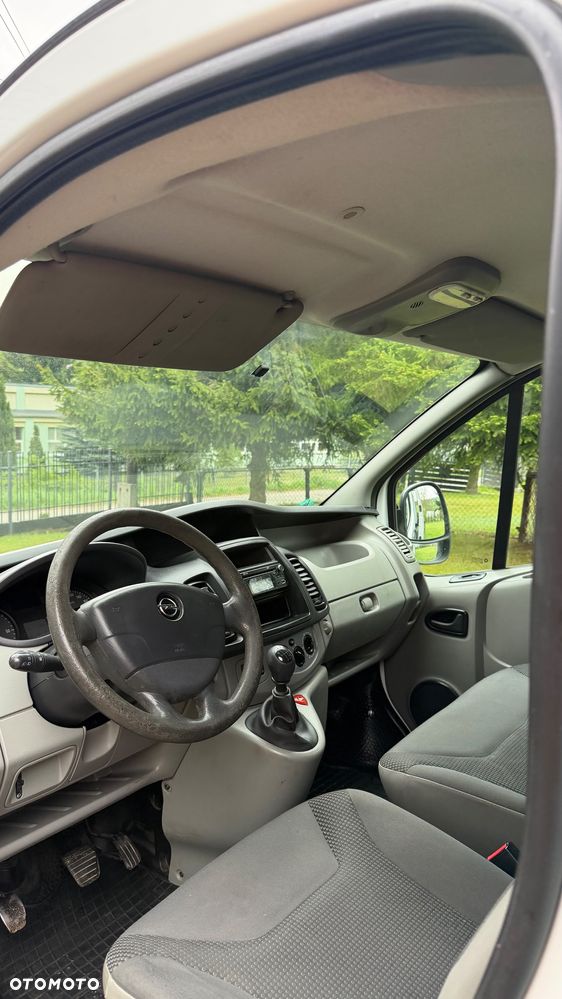 Opel Vivaro - 19