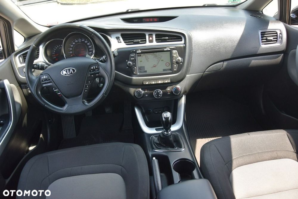 Kia Ceed 1.4 CVVT Vision - 22