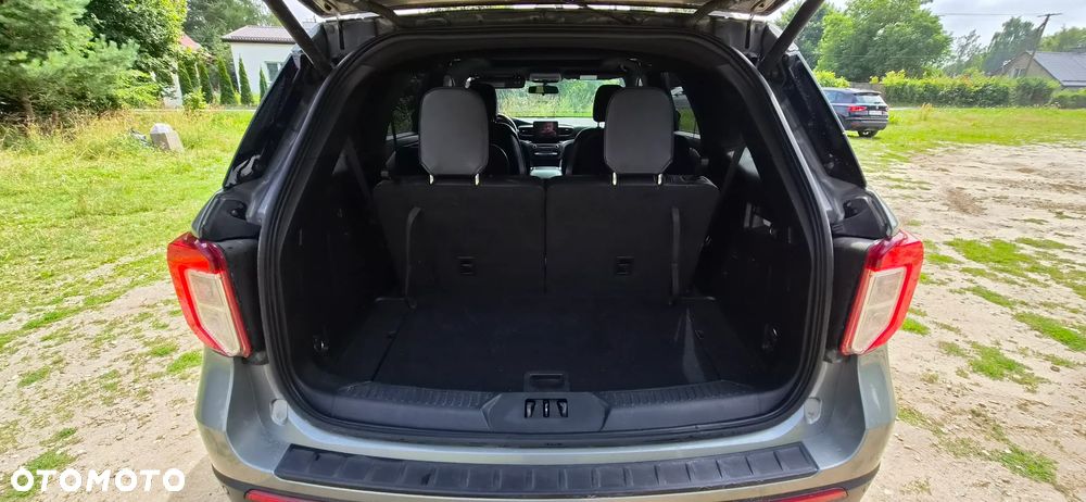 Ford Explorer - 24