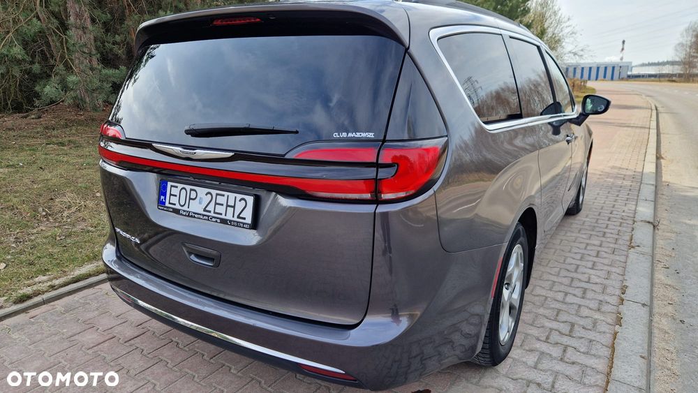 Chrysler Pacifica - 10