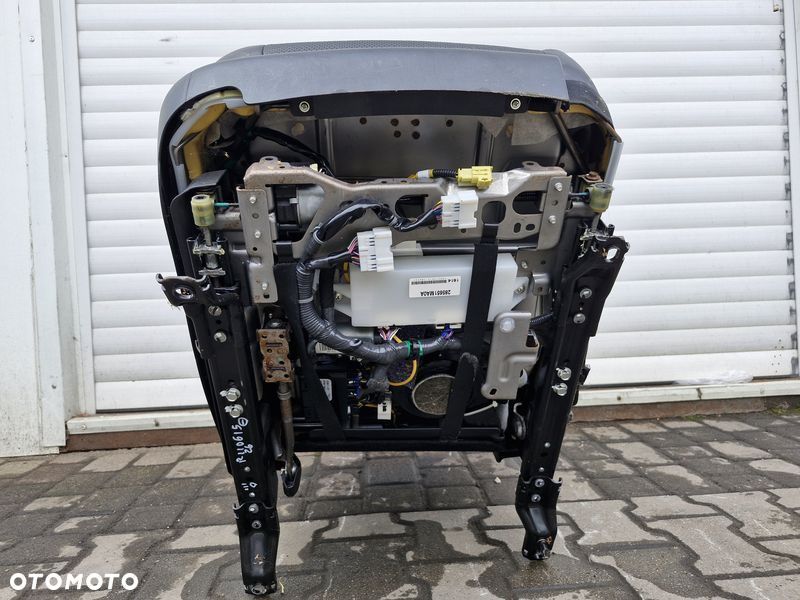 infiniti m30 fotel prawy przód przedni pasażera skóra skórzany - 11