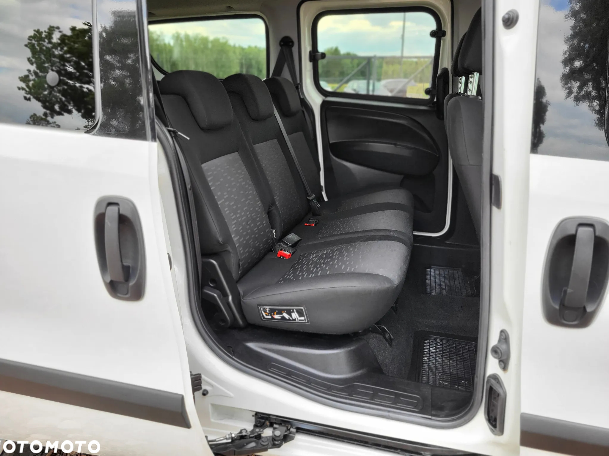 Opel Combo Tour 1.6 CDTI Enjoy - 19