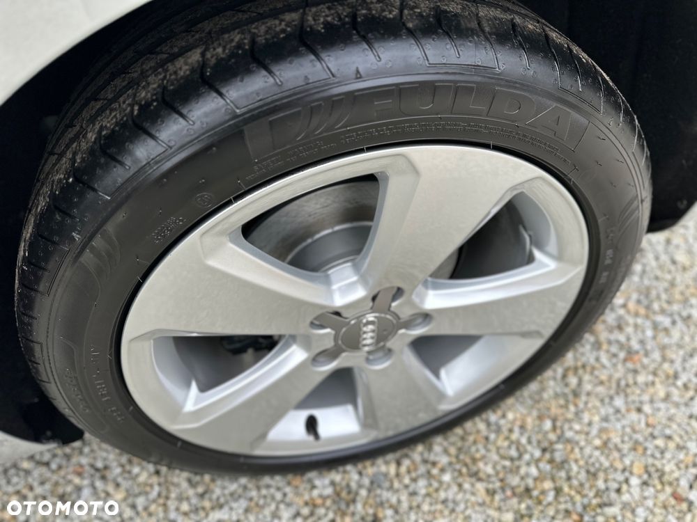 Audi A3 3-drzwiowe 1.4 TFSI S line Sportpaket - 26