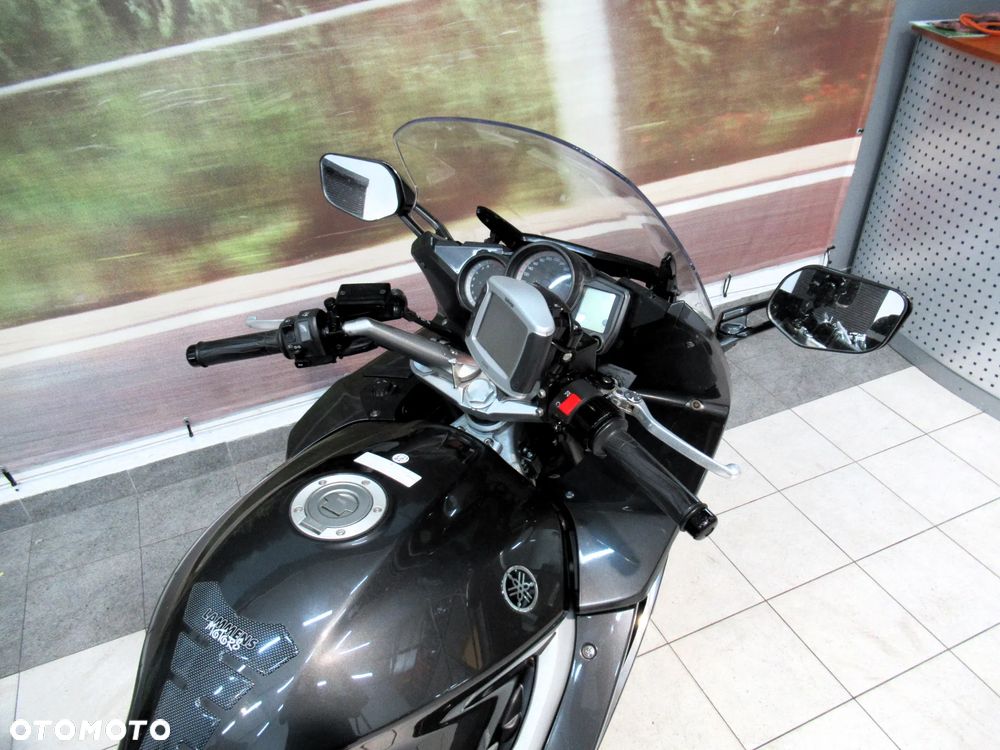 Yamaha FJR - 10