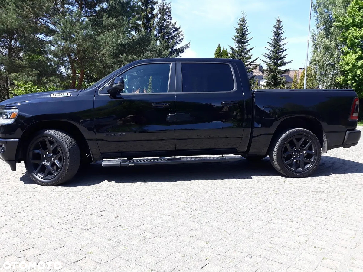 RAM 1500 Crew Cab Sport - 3