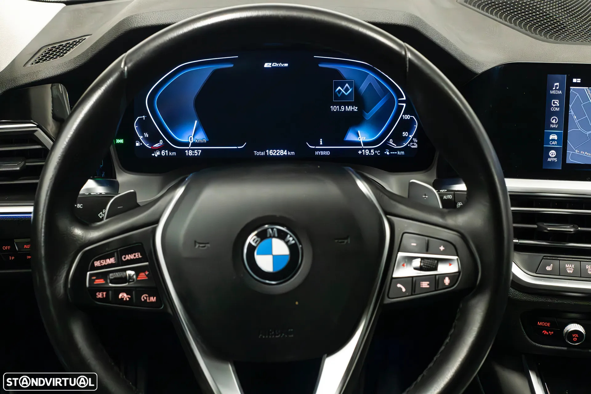 BMW 330 e Touring Pack M Auto - 16