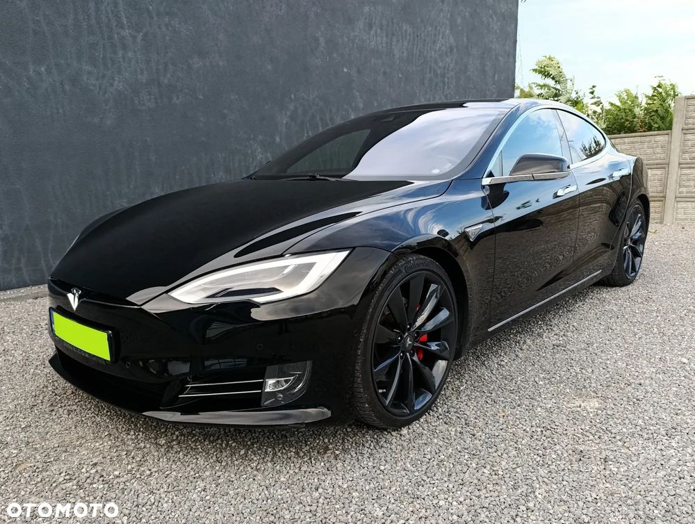 Tesla Model S - 11