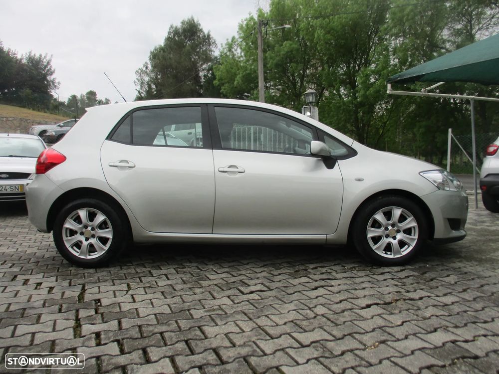 Toyota Auris 1.4 D-4D Luna - 8