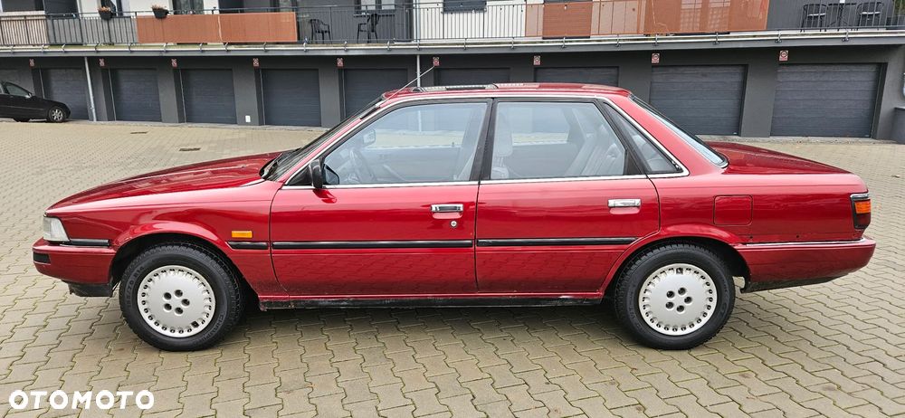 Toyota Camry 2.0 TD GL - 3