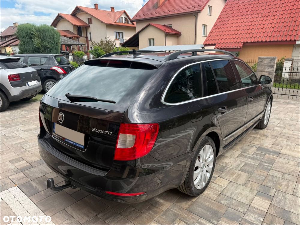 Skoda Superb 2.0 TDI DSG Elegance - 30
