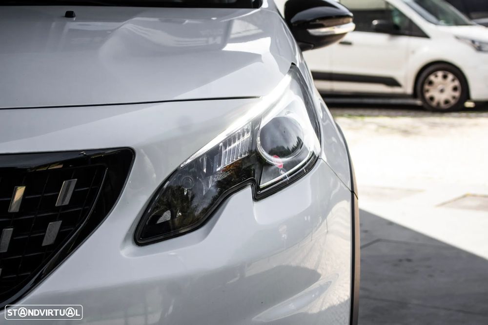 Peugeot 2008 1.2 PureTech GT Line - 8